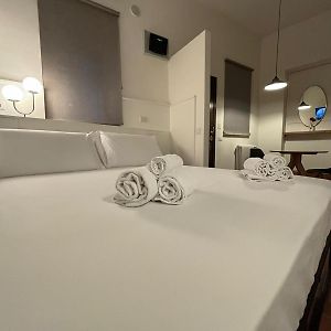 Deluxe Studio